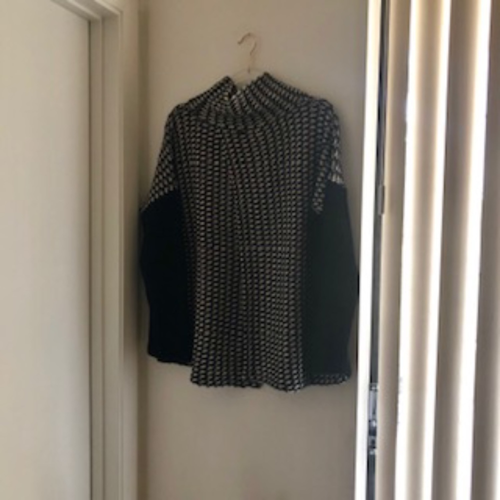 Guess Los Angeles Sweater